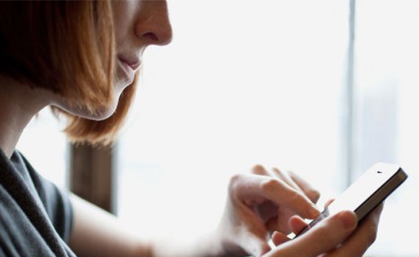 Akıllı Telefonlar Göz Bozukluklarını Arttırıyor