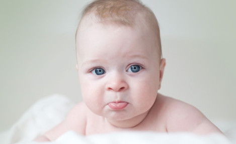 Bebeklerin Nefes Borusuna Süt Kaçarsa Ne Yapılır?