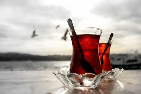 Çay Demlerken Sakın Bunu Yapmayın!