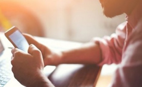İnternet Daha Çok Erkekleri Esir Alıyor