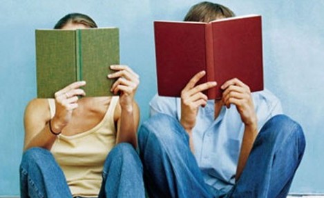 Kitap Okumak Başarıya Götürüyor