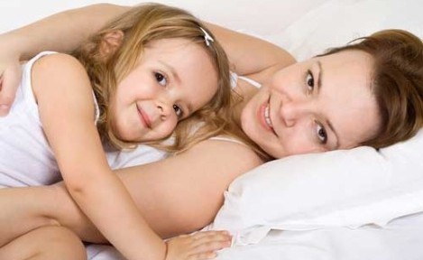 Anne Bağımlısı Kız Çocuk İçin Ne Yapılmalı?