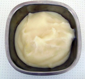 BEBEKLER İÇİN MUHALLEBİ