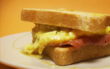 Çocuklar İçin Yumurtalı Tost