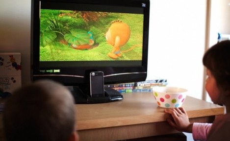 Çocukların sinsi düşmanı: Televizyon