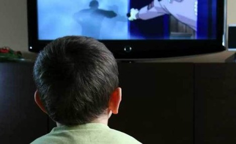 Çok Televizyon İzlemek Erken Yaşta Öldürüyor!
