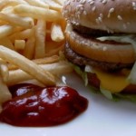 Fast food, vitamin eksikliğine de yol açıyor